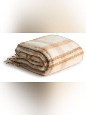 Vera Bradley Woven Throw In Cottage Cream & Gold Plaid. New, Never Used.
